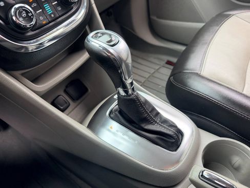 Used 2015 Buick Encore Leather AWD/4WD image 40