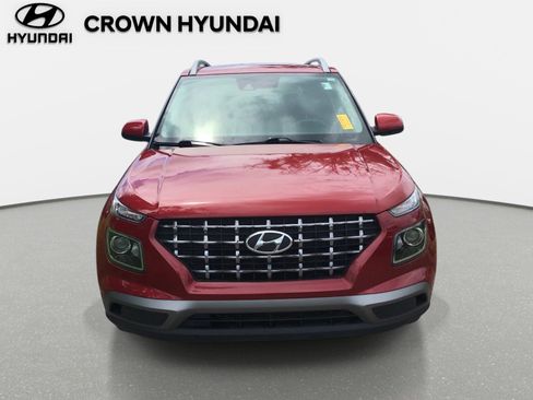 Used 2021 Hyundai Venue SEL w/ Cargo Package FWD image 2