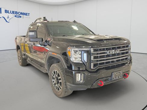 Used 2022 GMC Sierra 2500 AT4 w/ AT4 Premium Plus Package AWD/4WD image 3