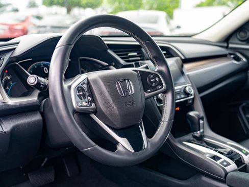 Used 2020 Honda Civic EX image 14