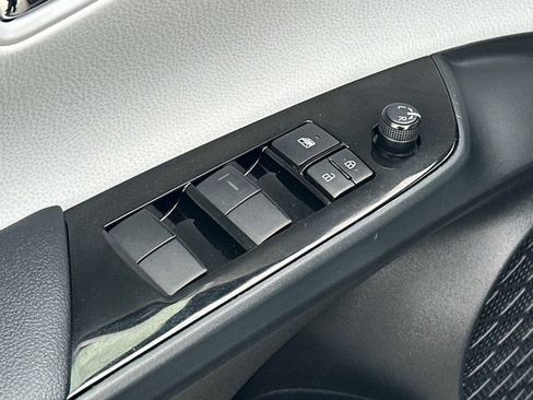 Used 2022 Toyota Prius XLE w/ Advanced Technology Package image 14