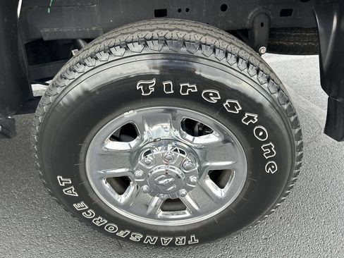 Used 2023 RAM 2500 Tradesman w/ Chrome Appearance Group AWD/4WD image 10