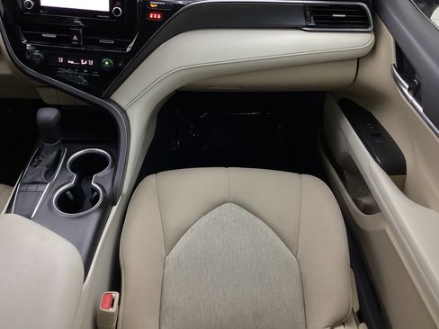 Used 2024 Toyota Camry LE image 28