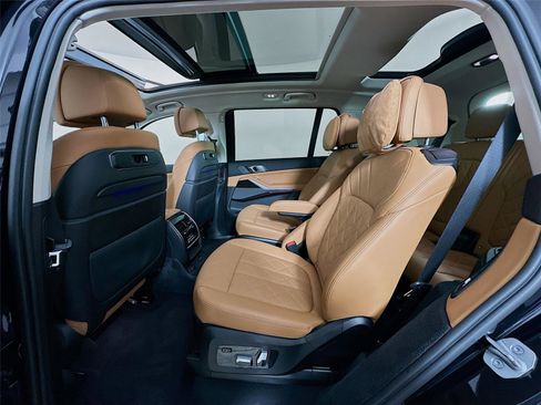 Certified 2023 BMW X7 xDrive40i w/ Premium Package image 26