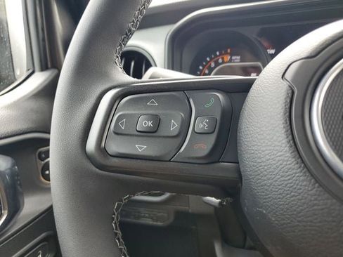 New 2025 Jeep Gladiator Sport image 26