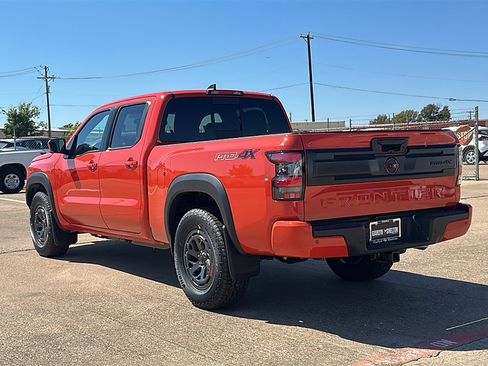New 2026 Nissan Frontier PRO-4X w/ Pro-4x Convenience Package image 6