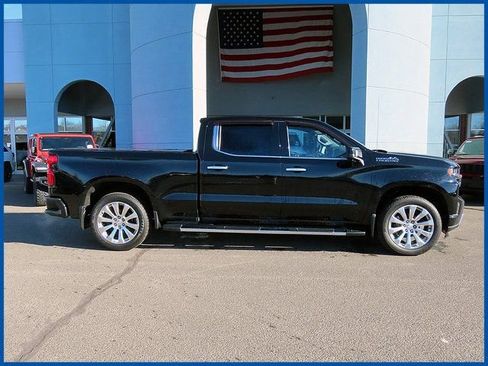 Used 2019 Chevrolet Silverado 1500 High Country w/ Technology Package image 1