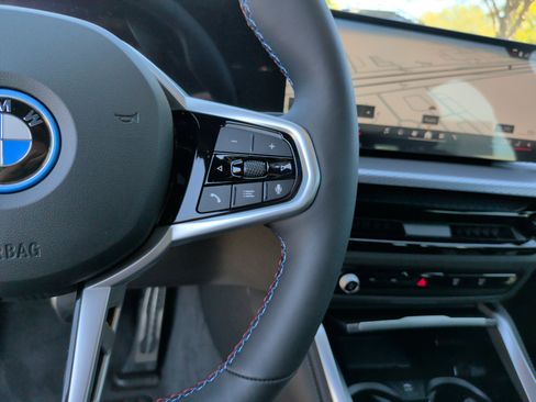 Certified 2025 BMW i4 M50 AWD/4WD image 18