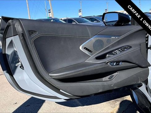 Used 2025 Chevrolet Corvette Z06 image 17