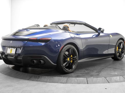 Used 2025 Ferrari Roma Spider RWD image 3