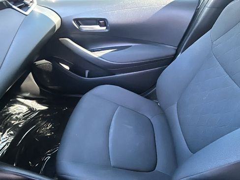 Used 2021 Toyota Corolla LE FWD image 12