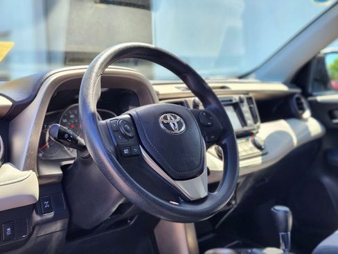Used 2015 Toyota RAV4 XLE AWD/4WD image 17