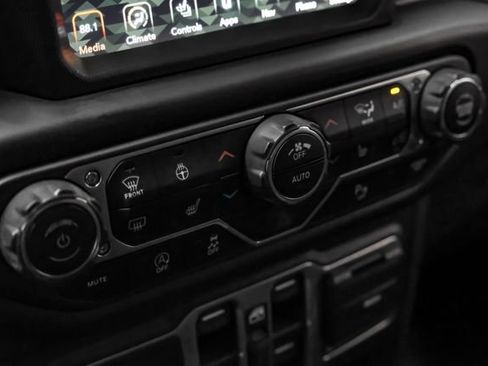 Used 2021 Jeep Gladiator Mojave AWD/4WD image 33