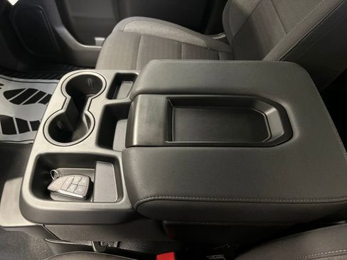 Used 2025 Chevrolet Silverado 2500 Custom w/ Custom Value Package image 37