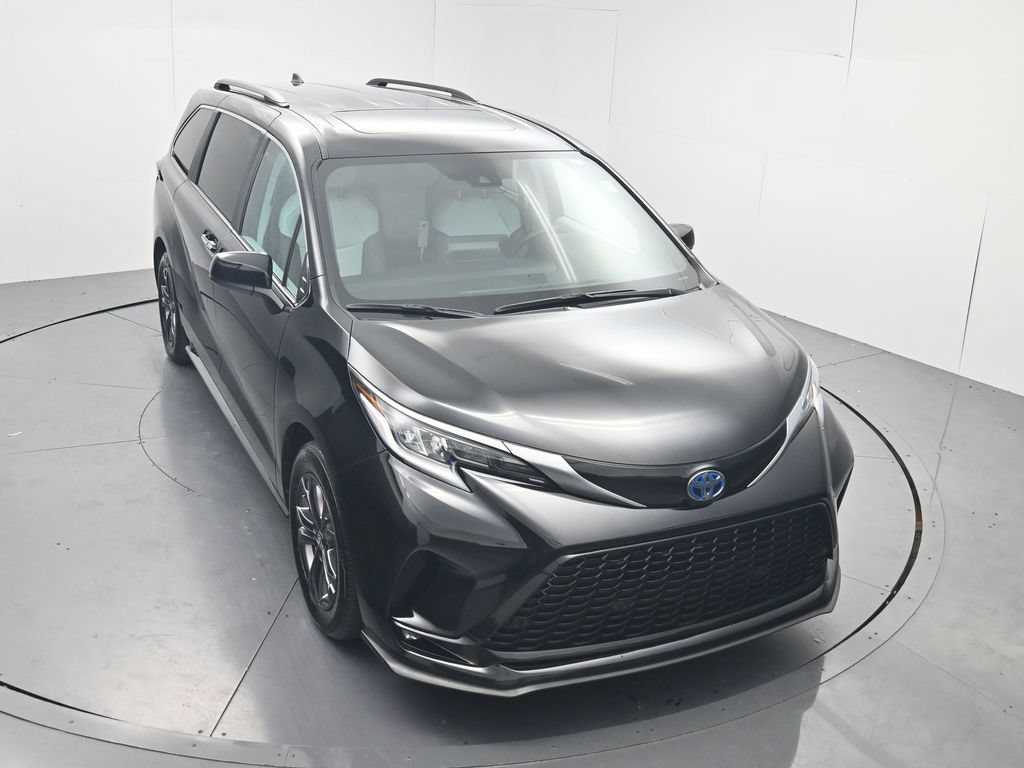 Used 2024 Toyota Sienna XSE w/ XSE Plus Package AWD/4WD image 44