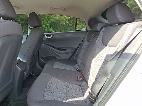 Used 2019 Hyundai Ioniq Plug-In Hybrid FWD image 11