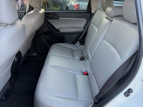 Used 2017 Subaru Forester 2.5i Premium w/ All-Weather Package AWD/4WD image 10