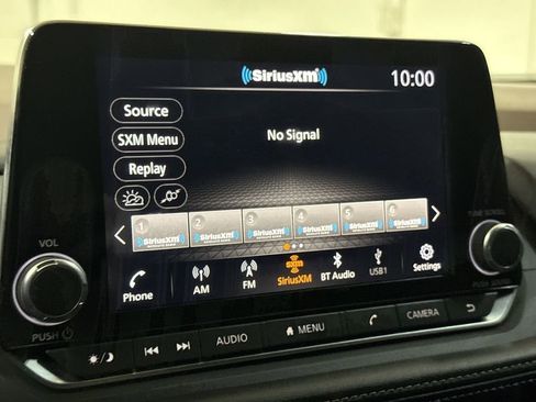 Used 2023 Nissan Rogue SV image 14