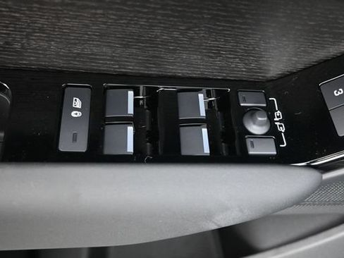 New 2026 Land Rover Range Rover Velar S AWD/4WD image 20