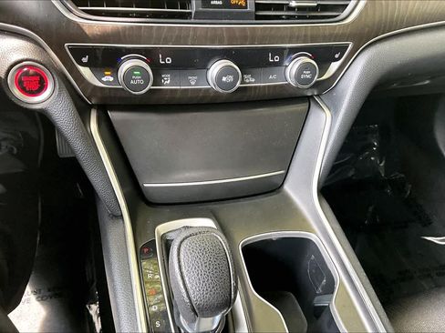 Used 2020 Honda Accord EX image 35