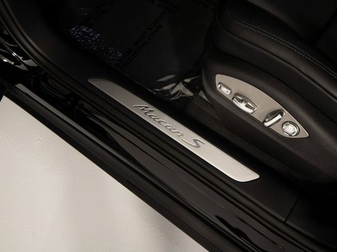 New 2026 Porsche Macan S image 16