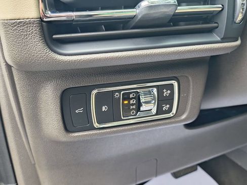 Used 2020 Lincoln Corsair Reserve w/ Equipment Group 201A AWD/4WD image 23