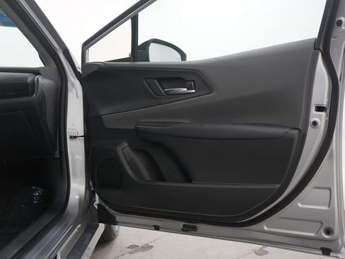 Used 2025 Toyota Prius Limited image 9