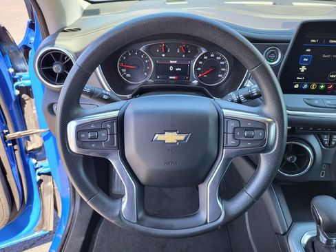 Used 2025 Chevrolet Blazer LT FWD image 25