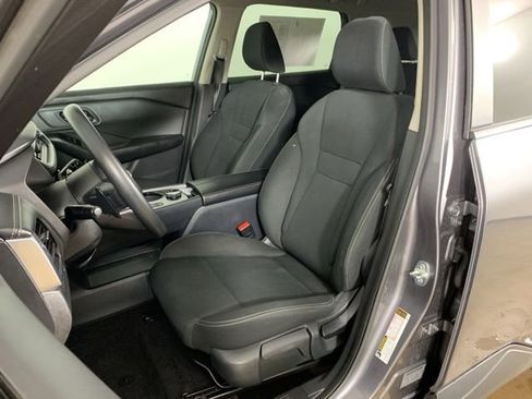 Used 2024 Nissan Rogue S AWD/4WD image 27