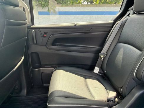 Certified 2025 Honda Odyssey Elite image 24