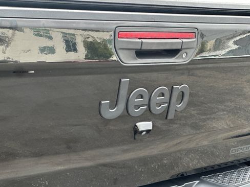 Used 2020 Jeep Gladiator Sport w/ Quick Order Package 24S AWD/4WD image 25