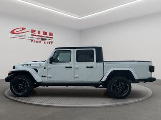 New 2025 Jeep Gladiator Willys video 2