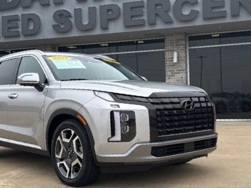 Used 2024 Hyundai Palisade Limited image 1