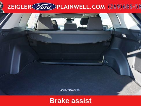 Used 2024 Toyota RAV4 XLE w/ Convenience Package AWD/4WD image 10