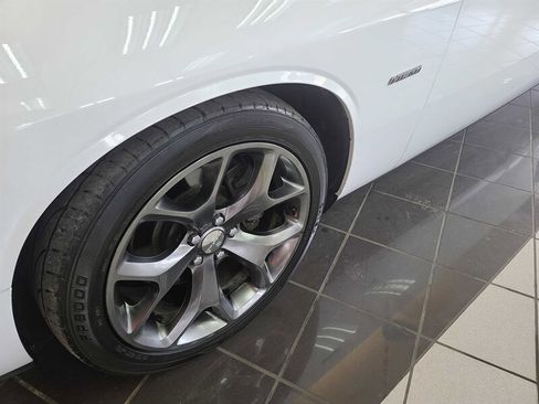 Used 2015 Dodge Challenger R/T w/ Quick Order Package 22B R/T image 31