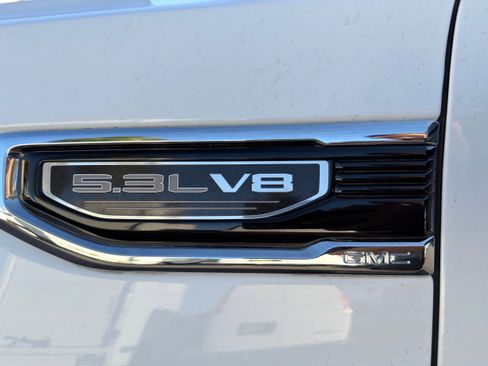 Used 2024 GMC Sierra 1500 SLT image 42