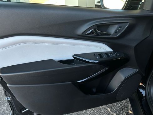 New 2026 Chevrolet Trax LT w/ Driver Confidence Package image 12