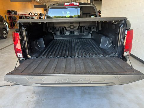 Used 2024 Chevrolet Colorado Trail Boss AWD/4WD image 19