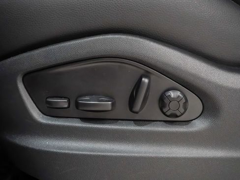 Certified 2025 Porsche Cayenne image 24