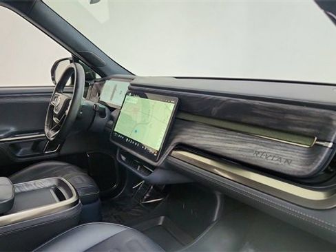 Used 2022 Rivian R1T Launch Edition image 21