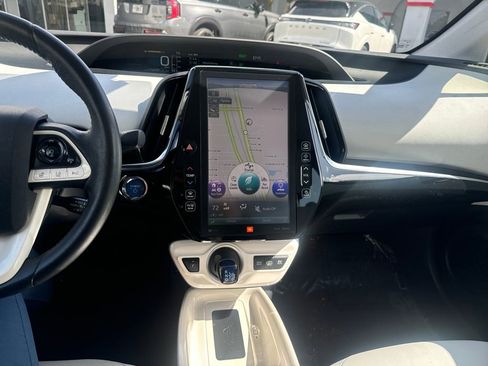 Used 2017 Toyota Prius Prime image 17