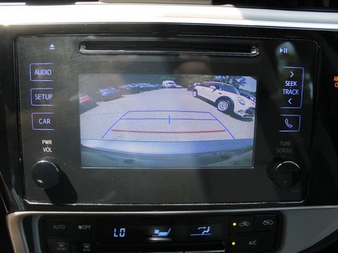 Used 2017 Toyota Corolla LE FWD image 33