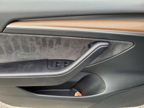 Used 2022 Tesla Model 3 Long Range image 18