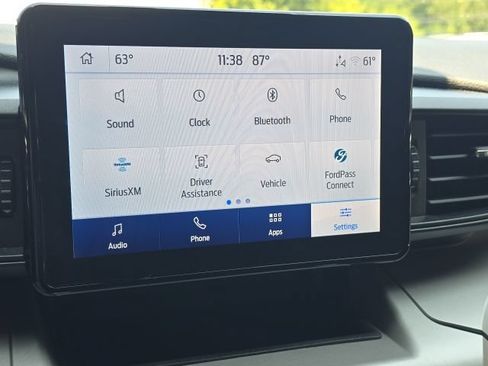 Used 2023 Ford Explorer XLT RWD image 32