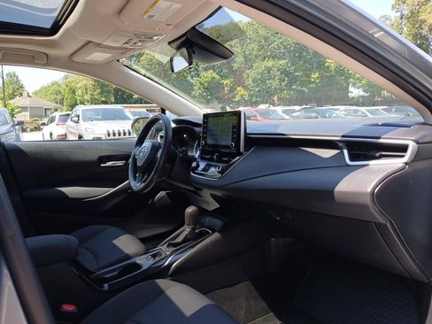 Used 2020 Toyota Corolla LE w/ LE Premium Package FWD image 15