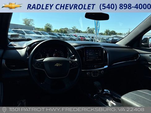 Used 2023 Chevrolet Traverse LT AWD/4WD image 14