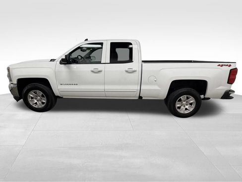 Used 2019 Chevrolet Silverado 1500 LT AWD/4WD image 3