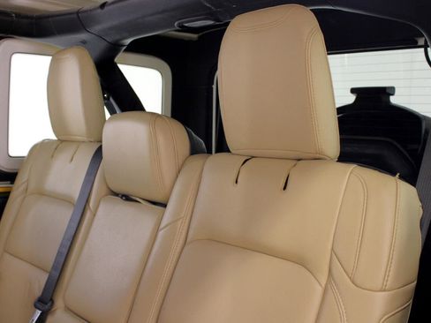 Used 2019 Jeep Wrangler Unlimited Rubicon image 37