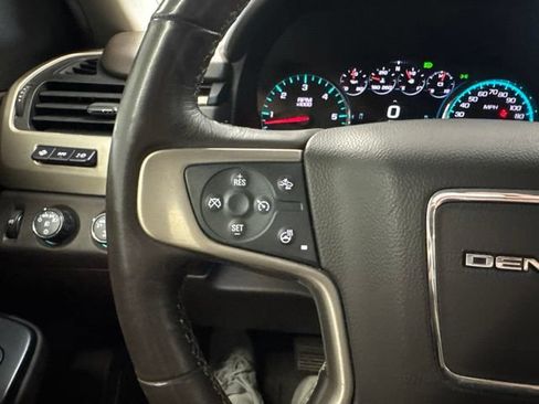 Used 2017 GMC Yukon Denali AWD/4WD image 41