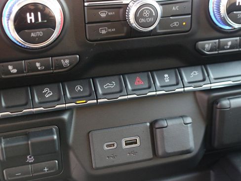 Used 2020 GMC Sierra 1500 SLT w/ SLT Premium Package image 31